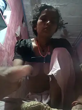 Snapshot of Hita_Grewal chatting on 9, 9, 2025 Hita Grewal online show from 9, 9, 2025