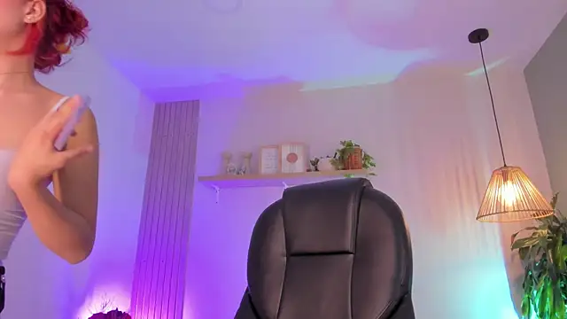 Cristalfoxy  online show from 10, 2, 2026