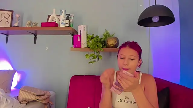 Cristalfoxy  online show from 20, 3, 2026