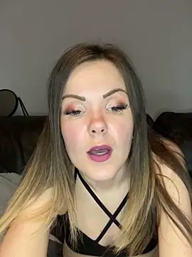 Snapshot of SexyLoLoUK chatting on 12, 11, 2025 SexyLoLoUK online show from 12, 11, 2025