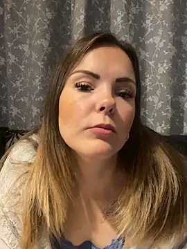 Snapshot of SexyLoLoUK chatting on 21, 9, 2025 SexyLoLoUK online show from 21, 9, 2025