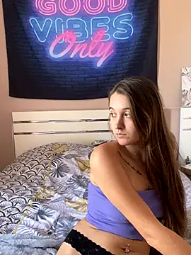 Snapshot of duomagique_off chatting on 2, 10, 2025 duomagique off online show from 2, 10, 2025