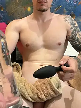 Snapshot of fronkie9384 chatting on 13, 7, 2026 fronkie9384 online show from 13, 7, 2026