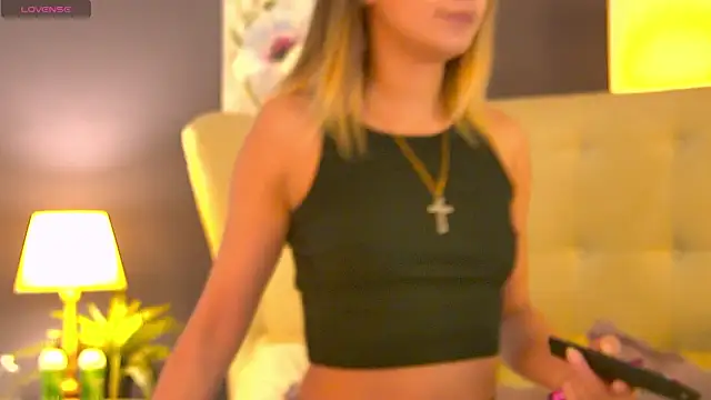 CelinePetiite online show from 18, 9, 2025