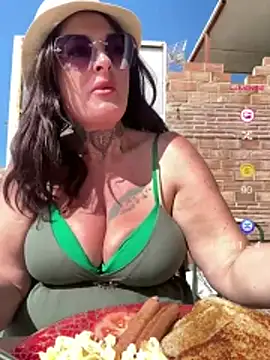 Snapshot of IrishmilfAnna chatting on 18, 5, 2026 IrishmilfAnna online show from 18, 5, 2026