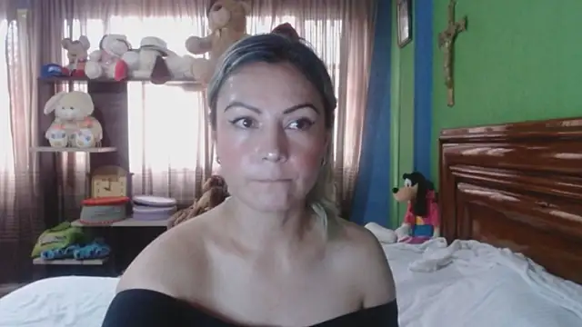  Charlize theron  online show from 2, 12, 2025