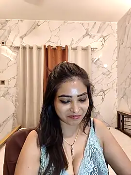 QUEEN-ADITI online show from 8, 3, 2026