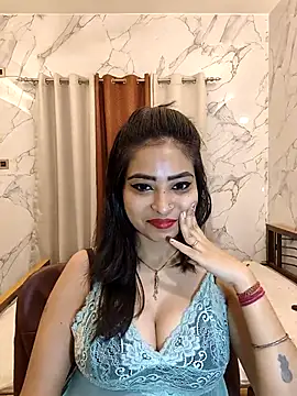 QUEEN-ADITI online show from 7, 3, 2026