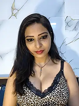 QUEEN-ADITI online show from 7, 4, 2026