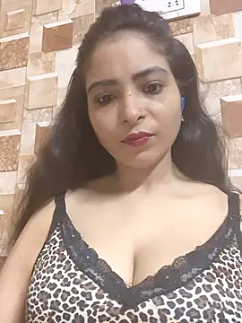 QUEEN-ADITI online show from 2, 10, 2025