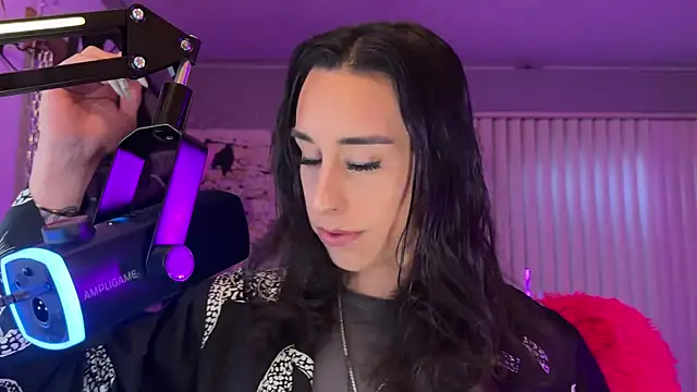 xoFrankie online show from 12, 4, 2026