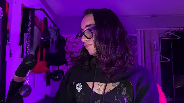 xoFrankie online show from 6, 11, 2025