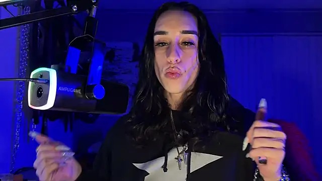 xoFrankie online show from 8, 4, 2026