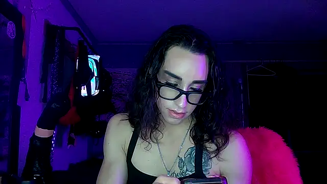 xoFrankie online show from 10, 11, 2025