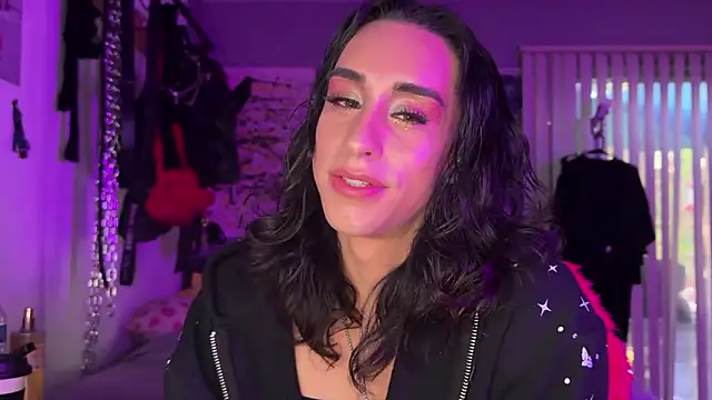 xoFrankie online show from 9, 10, 2025