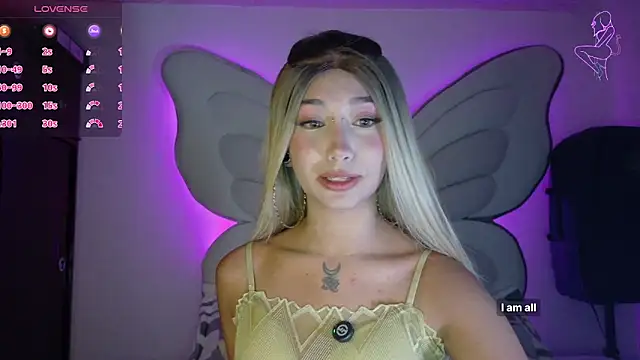 Snapshot of Ella_rr chatting on 31, 5, 2026 Ella rr online show from 31, 5, 2026