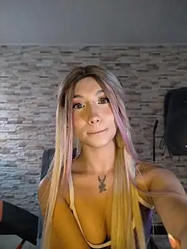 Snapshot of Ella_rr chatting on 24, 4, 2026 Ella rr online show from 24, 4, 2026