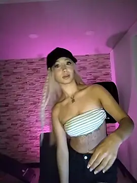 Snapshot of Ella_rr chatting on 29, 4, 2026 Ella rr online show from 29, 4, 2026