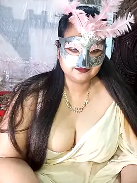 Snapshot of Tanisha-Chy chatting on 18, 11, 2025 Tanisha-Chy online show from 18, 11, 2025