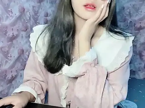 Snapshot of Miumiu028 chatting on 16, 10, 2025 Miumiu028 online show from 16, 10, 2025