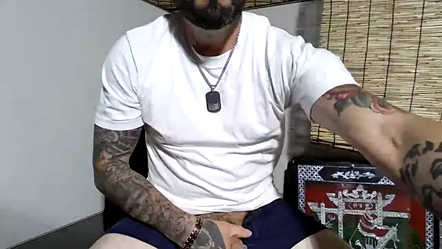 Snapshot of DjPlayer213lbeach chatting on 16, 12, 2025 DjPlayer213lbeach online show from 16, 12, 2025