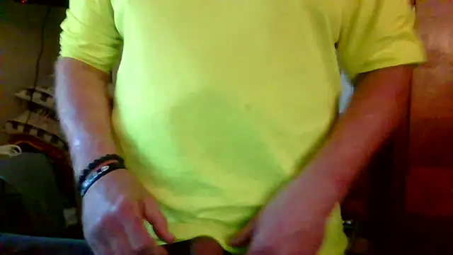 Snapshot of southernflair chatting on 5, 1, 2026 southernflair online show from 5, 1, 2026