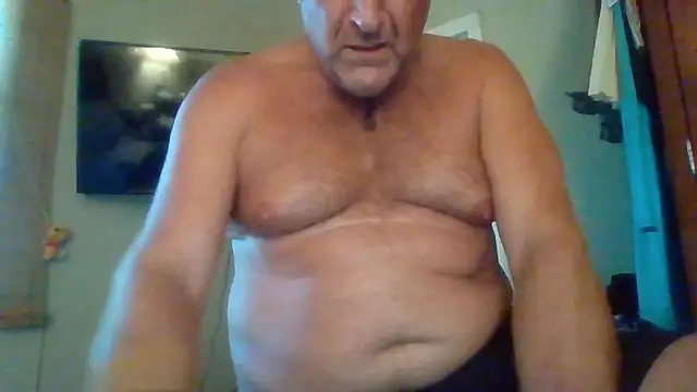 Snapshot of southernflair chatting on 6, 11, 2025 southernflair online show from 6, 11, 2025