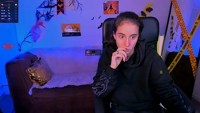 khloebeauty online show from 4, 11, 2025