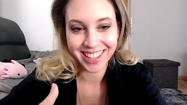 L Sofia online show from 11, 11, 2025