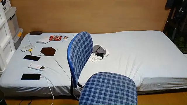 Snapshot of erosuke9 chatting on 15, 10, 2025 erosuke9 online show from 15, 10, 2025