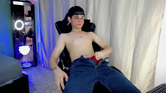 dilan hott  online show from 15, 10, 2025