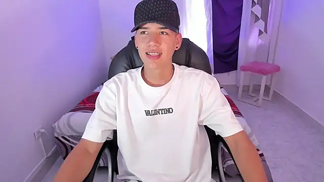 maxthomson boy online show from 17, 9, 2025