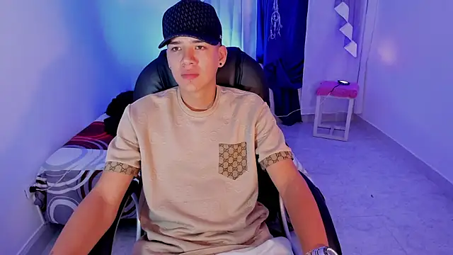 maxthomson boy online show from 14, 9, 2025