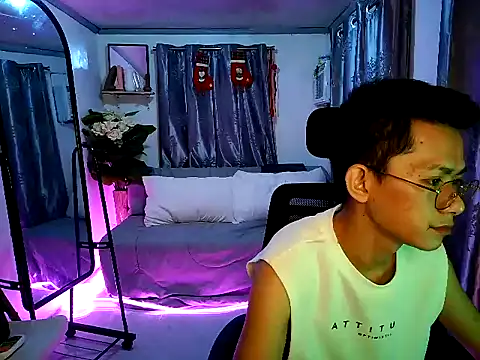 Skinny CumLoader69 online show from 13, 11, 2025