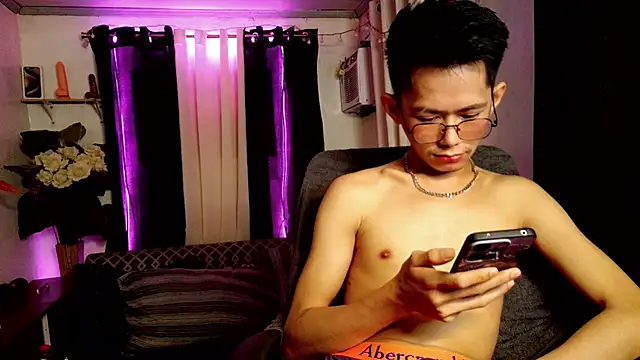 Skinny CumLoader69 online show from 26, 2, 2026