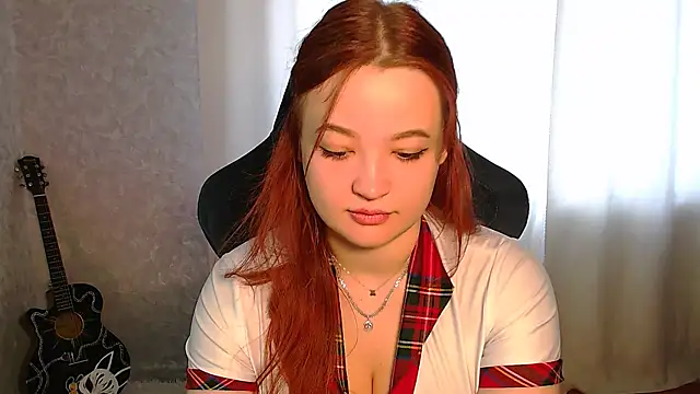 Snapshot of Molly__Mur chatting on 10, 9, 2025 Molly Mur online show from 10, 9, 2025