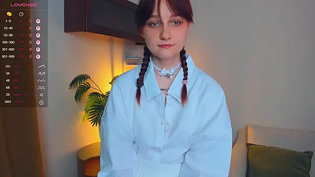 Snapshot of KatyKufel chatting on 14, 9, 2025 KatyKufel online show from 14, 9, 2025