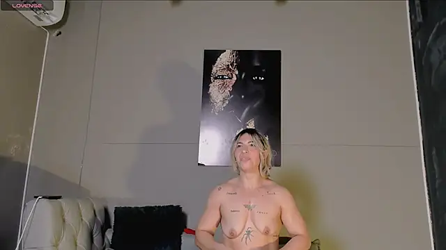 Snapshot of AliceFit_212 chatting on 3, 6, 2026 AliceFit 212 online show from 3, 6, 2026