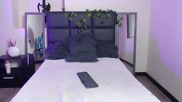 Amnesia  online show from 10, 11, 2025