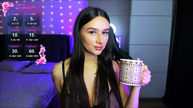 Veronica Larsson online show from 29, 11, 2025