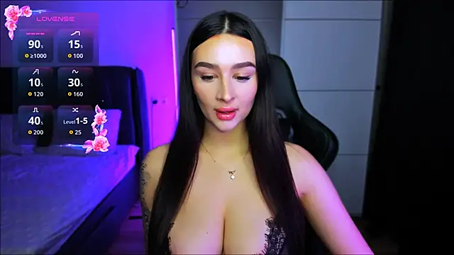 Veronica Larsson online show from 2, 11, 2025