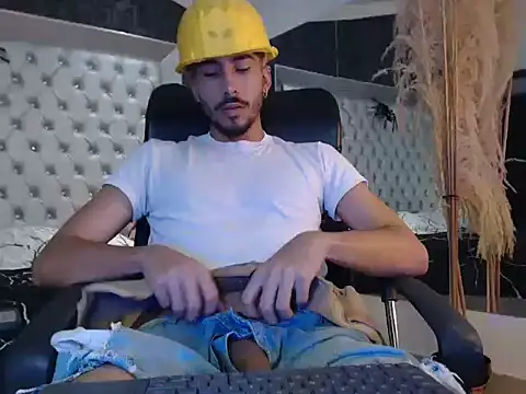 JhosuaCollins  online show from 4, 10, 2025