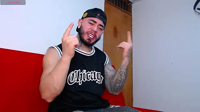 Snapshot of tommyblessd1 chatting on 12, 9, 2025 tommyblessd1 online show from 12, 9, 2025