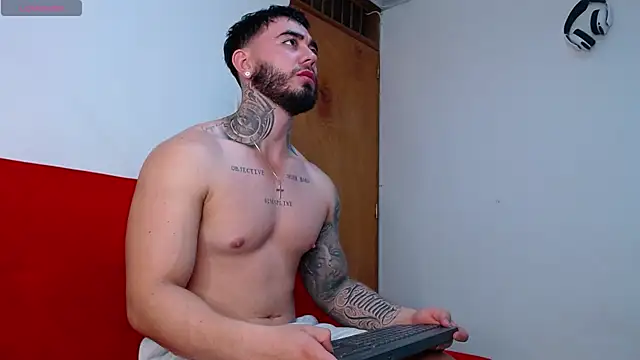 Snapshot of tommyblessd1 chatting on 28, 9, 2025 tommyblessd1 online show from 28, 9, 2025