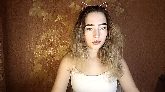 Awora Wolf online show from 17, 9, 2025