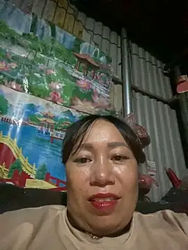 Snapshot of Dunmii chatting on 18, 9, 2025 Dunmii online show from 18, 9, 2025