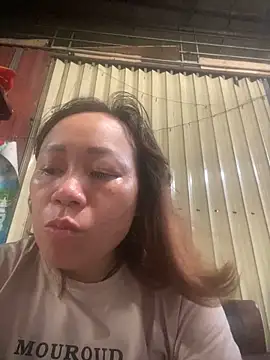 Snapshot of Dunmii chatting on 2, 10, 2025 Dunmii online show from 2, 10, 2025