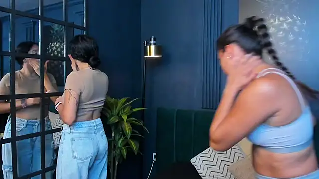 aliceandsia online show from 4, 11, 2025