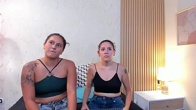 Snapshot of aliceandsia chatting on 30, 7, 2026 aliceandsia online show from 30, 7, 2026