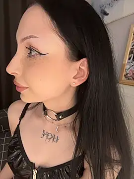 Lina Thornton  online show from 23, 4, 2026